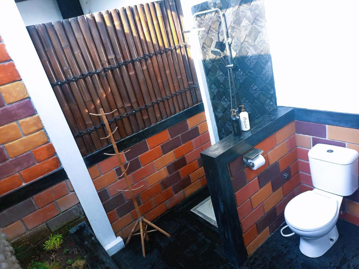Zen Moon Hostel Yogyakarta Exterior photo