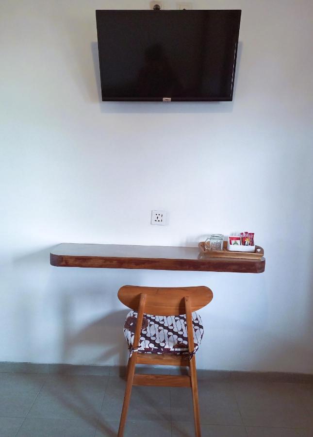 Zen Moon Hostel Yogyakarta Exterior photo